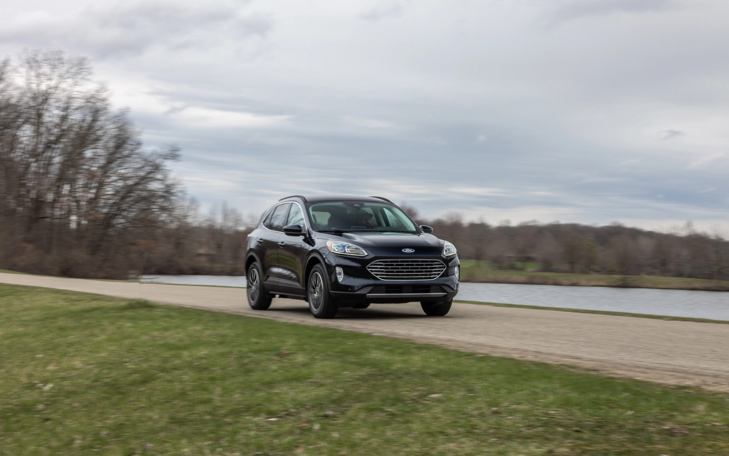 Ford Escape Titanium plugin hybrid 2021 SUV Drive